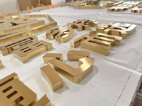 昆明拉丝不锈钢字的特点。